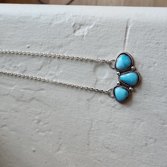 Gorgeous NWOT Native American Triple Stone Kingman Turquoise Cluster Necklace 💙 - Picture 9 of 14